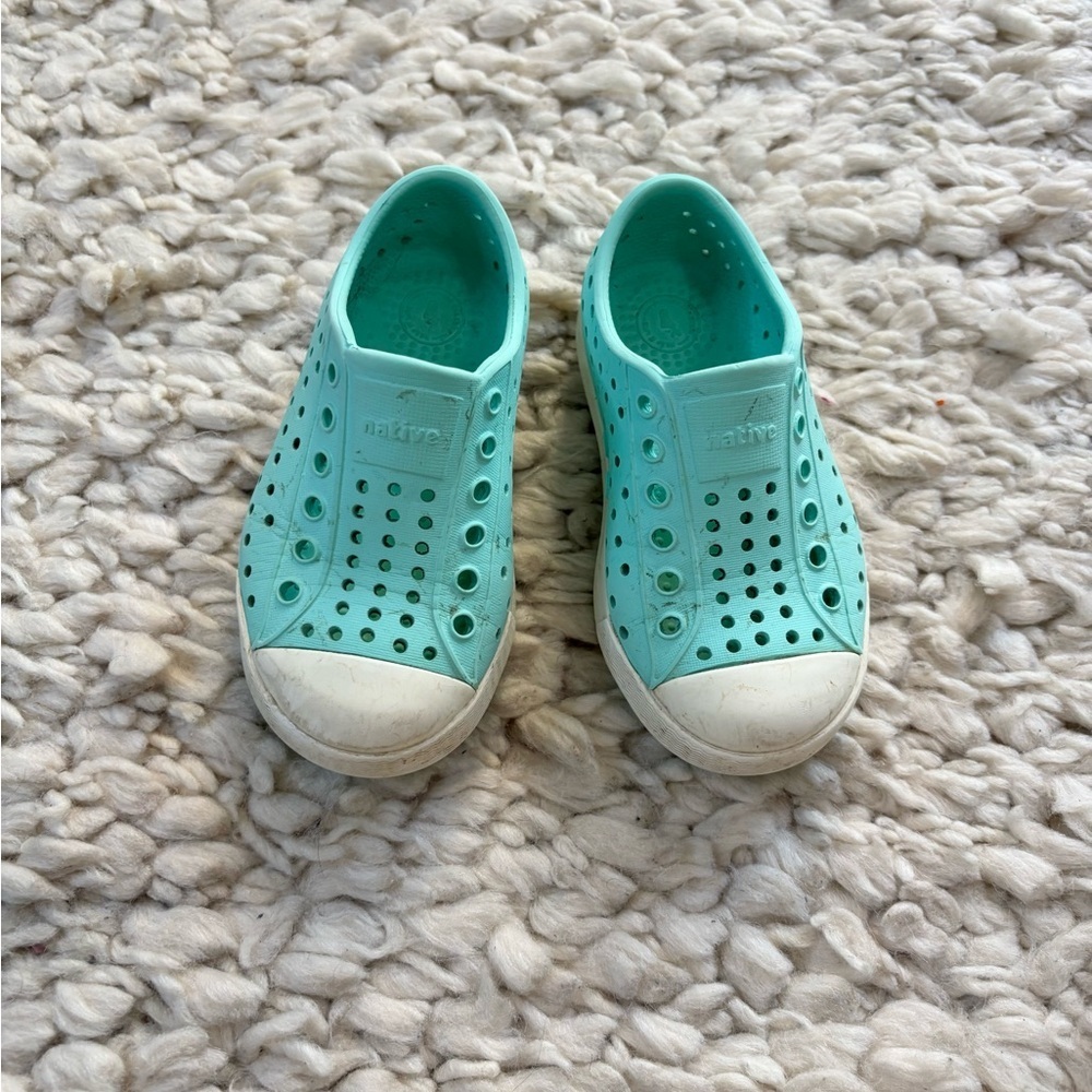 Baby Native Teal & White Water Shoes Size C7